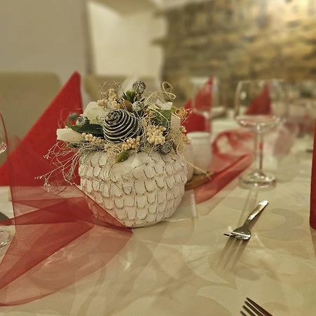 Hotel U Mesta Prahy Наход Экстерьер фото