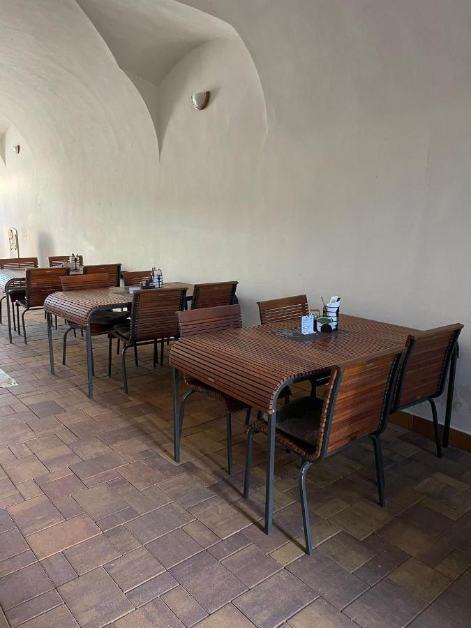 Hotel U Mesta Prahy Наход Экстерьер фото
