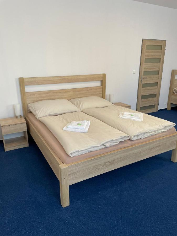 Hotel U Mesta Prahy Наход Экстерьер фото