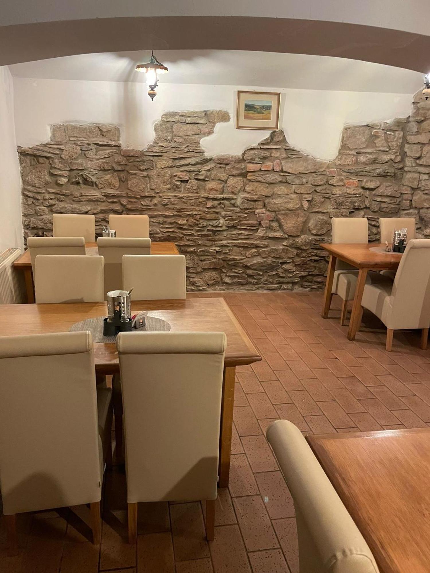 Hotel U Mesta Prahy Наход Экстерьер фото